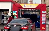 常州中石化FX-11-7雙風(fēng)機7刷電腦洗車機設(shè)備交付使用，現(xiàn)場排起來了長龍。